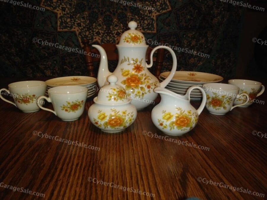 Seltmann Weiden Bavaria West Germany Quality Porcelain Tea Set