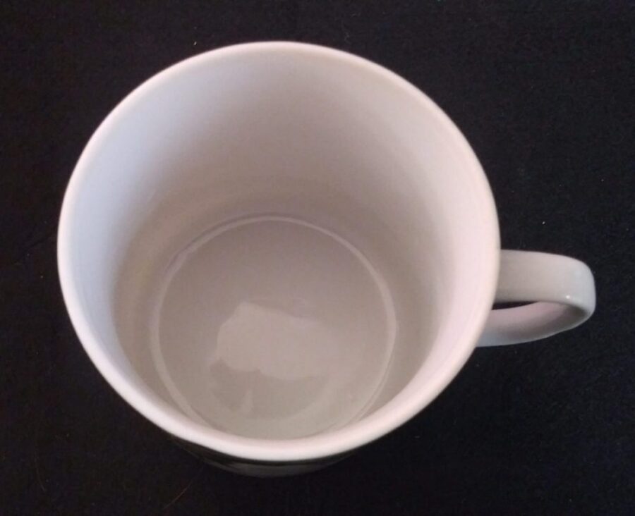 1c Two Toned Kimono Geisha Cup